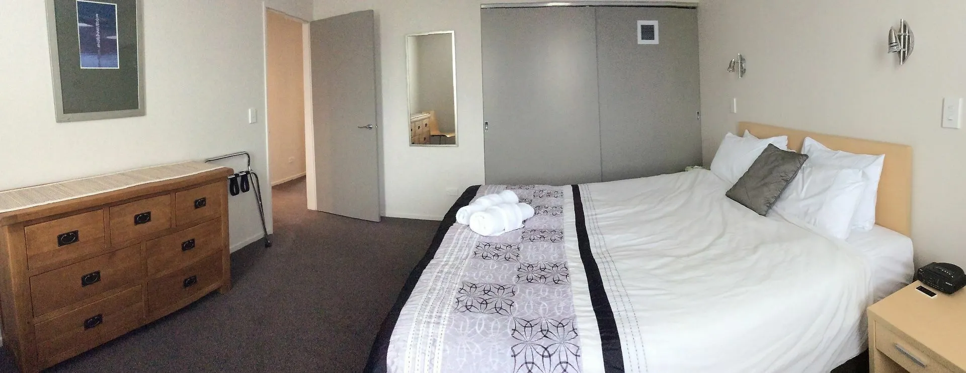 Cathedral Junction Three Bedroom Apartment كريستتشيرش نيوزيلندا